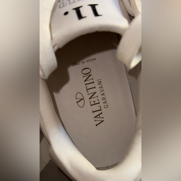 Valentino Garavani Sneakers - Picture 7 of 7